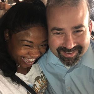 Meet your Posher, Louis